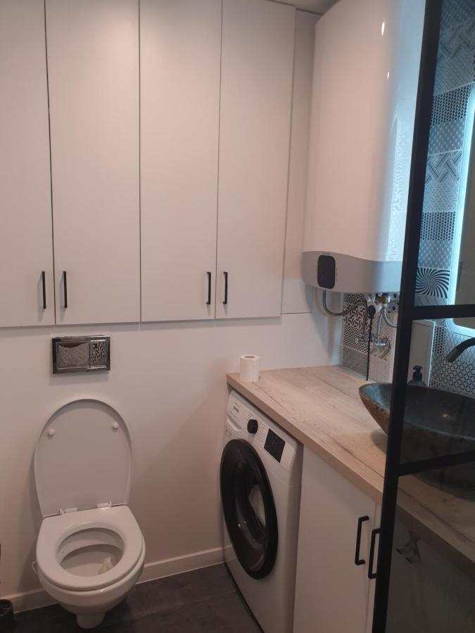 Apartment Spacious In *